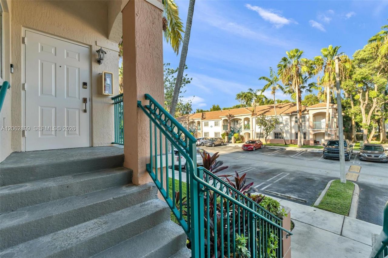 2910 SE 13th Rd , Unit 205-44, Homestead, FL 33035 Photo
