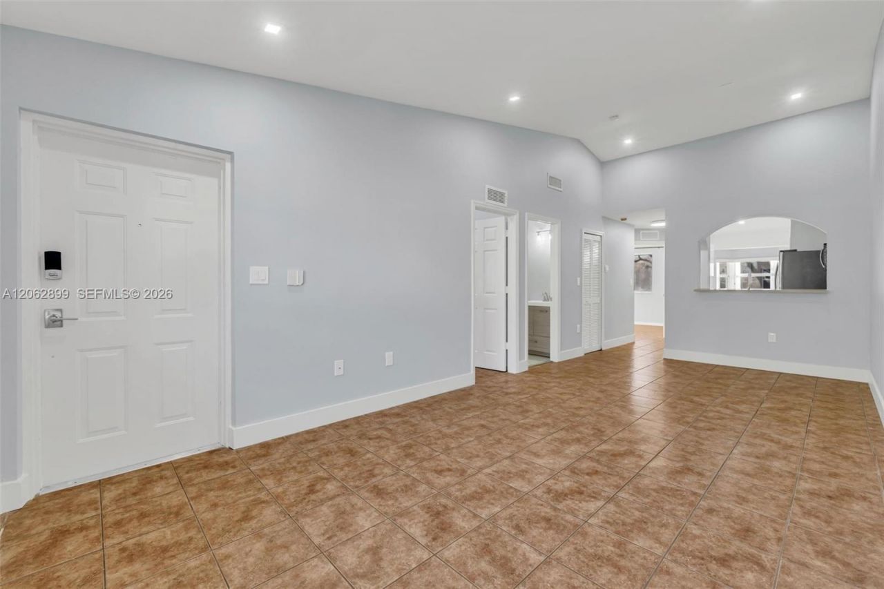2910 SE 13th Rd , Unit 205-44, Homestead, FL 33035 Photo