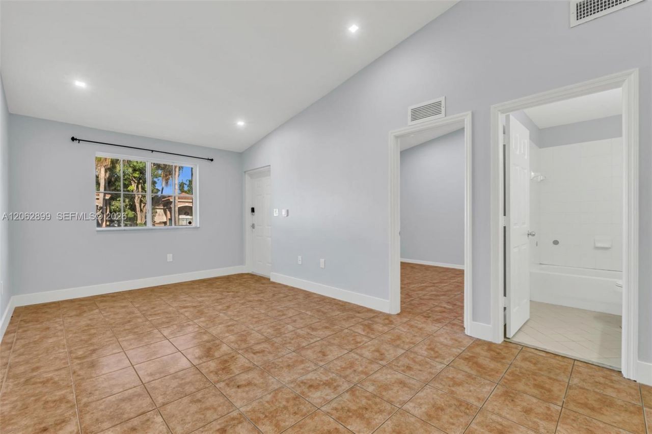 2910 SE 13th Rd , Unit 205-44, Homestead, FL 33035 Photo