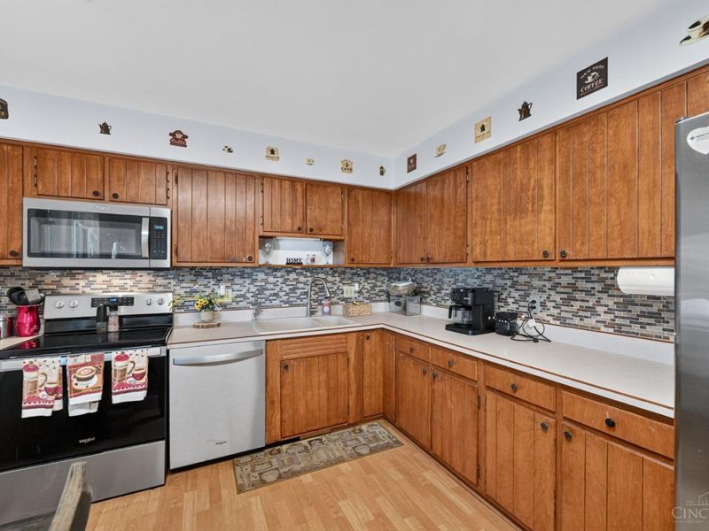 511 Milgin Drive, Delhi Twp, OH 45238 Photo 11