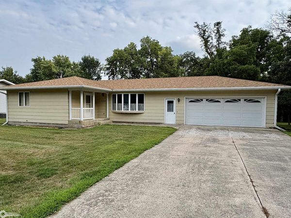 1135 Pleasant Street, Forest City, IA 50436