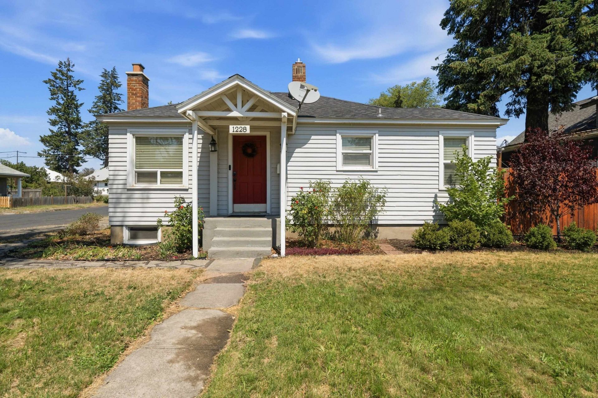1228 W Grace Ave Ave, Spokane, WA 99205 Main Photo