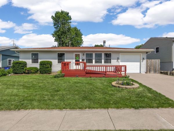 721 Owen Street NW, Cedar Rapids, IA 52405