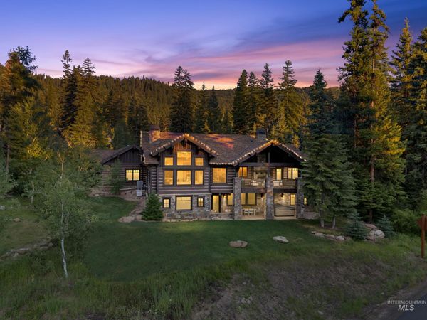 33 Pinnacle Court, Donnelly, ID 83615
