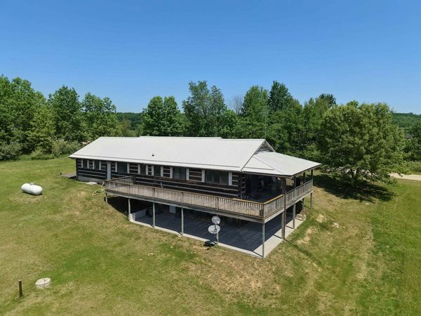 E2301 Cross Trail Drive, La Valle, WI 53941
