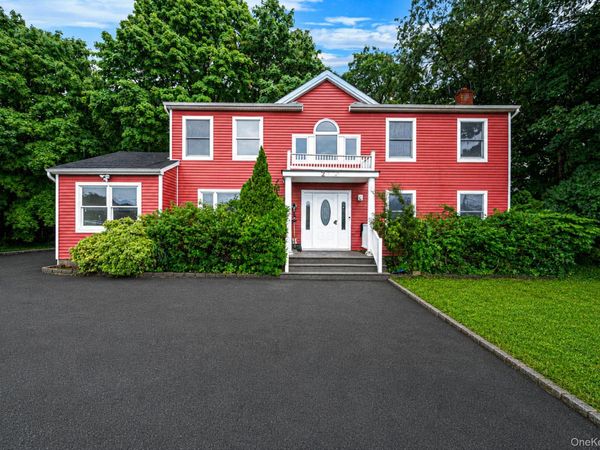 2475 Nesconset Highway , Lake Grove, NY 11755