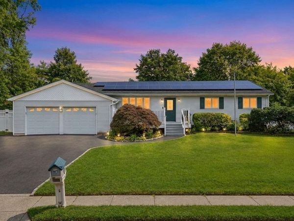 10 Aron Drive , Bohemia, NY 11716