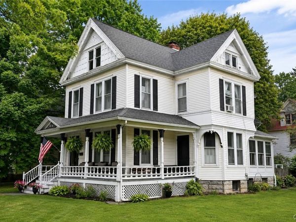 137 E Genesee Street , Auburn, NY 13021