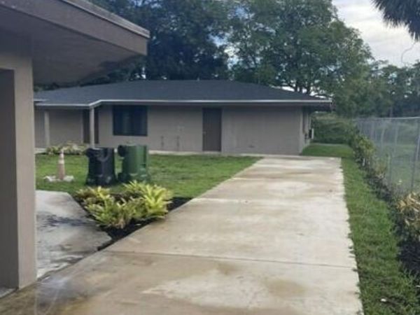 2200 NW 22nd Street, Unit #2, Fort Lauderdale, FL 33311