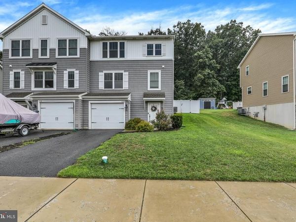 426 SMOKERING DRIVE , ROBESONIA, PA 19551