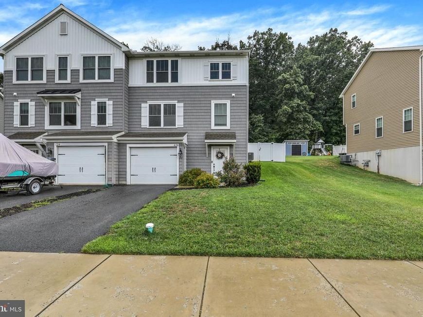 426 Smokering Drive , Robesonia, PA 19551 Main Photo