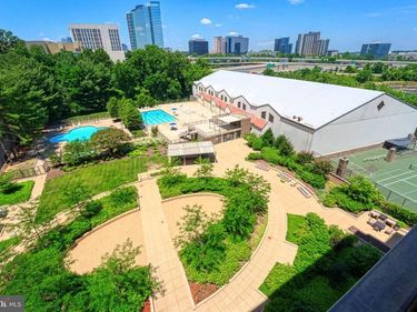1800 OLD MEADOW ROAD, Unit 1021, MCLEAN, VA 22102