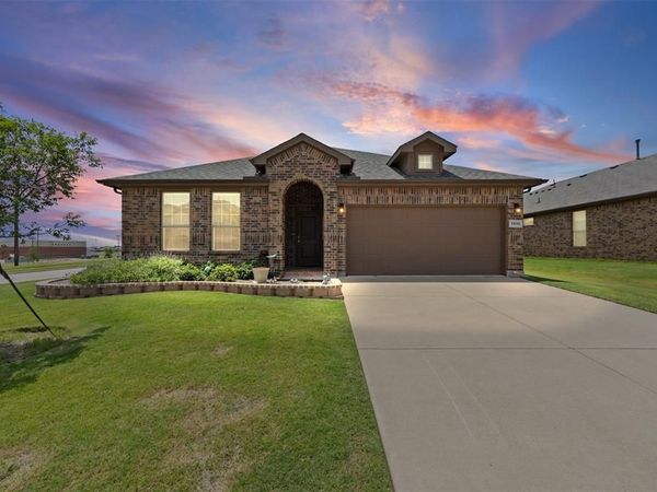 1216 Larkspur Lane, Cleburne, TX 76033