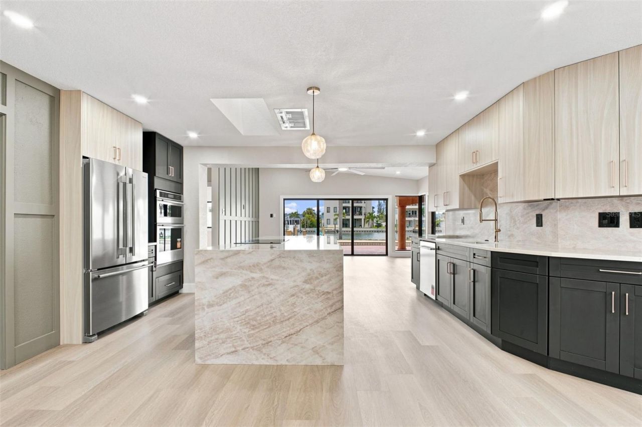 15918 Redington Drive, Redington Beach, FL 33708 Photo