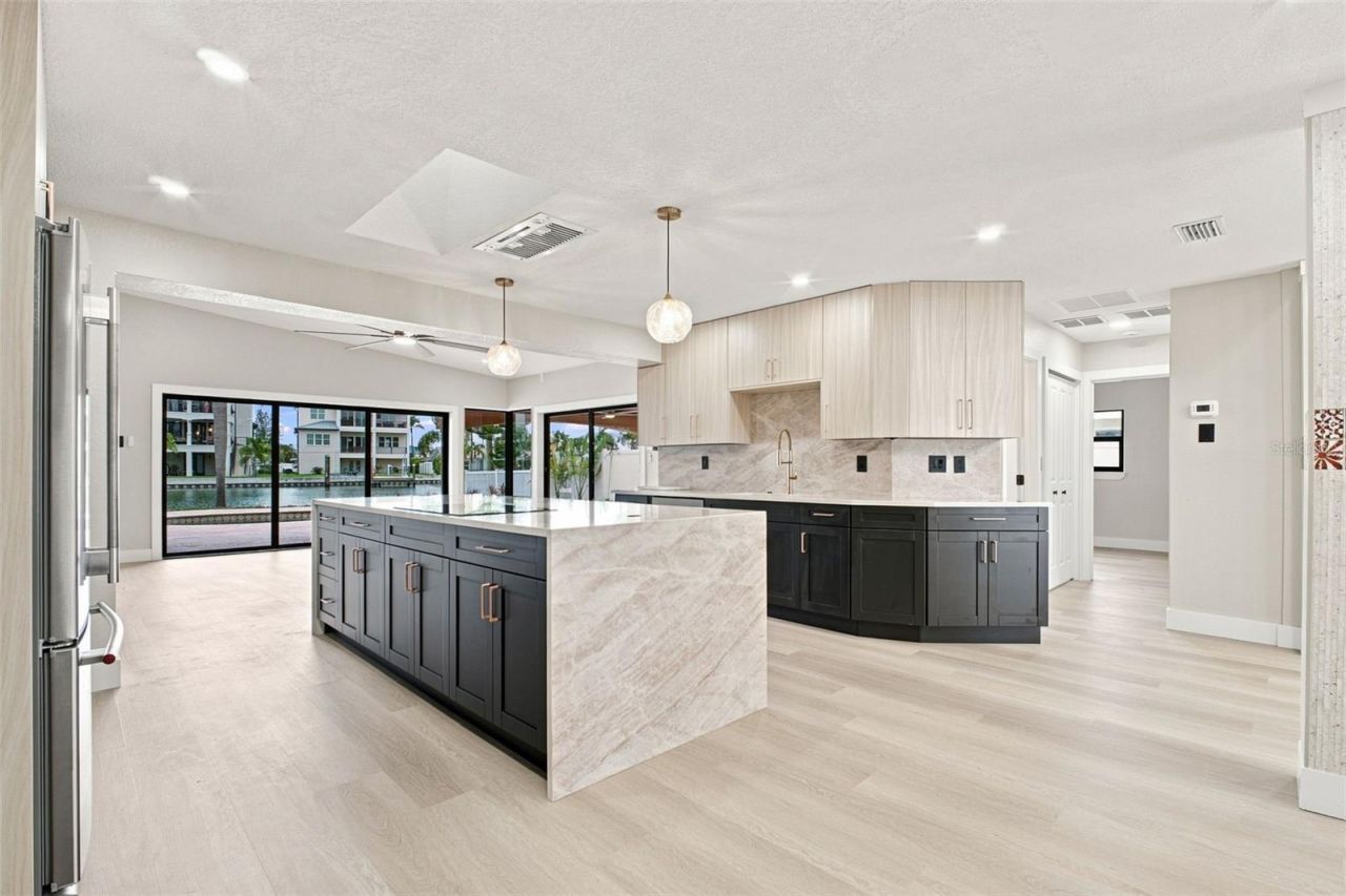 15918 Redington Drive, Redington Beach, FL 33708 Photo
