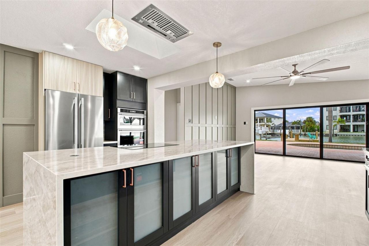 15918 Redington Drive, Redington Beach, FL 33708 Photo
