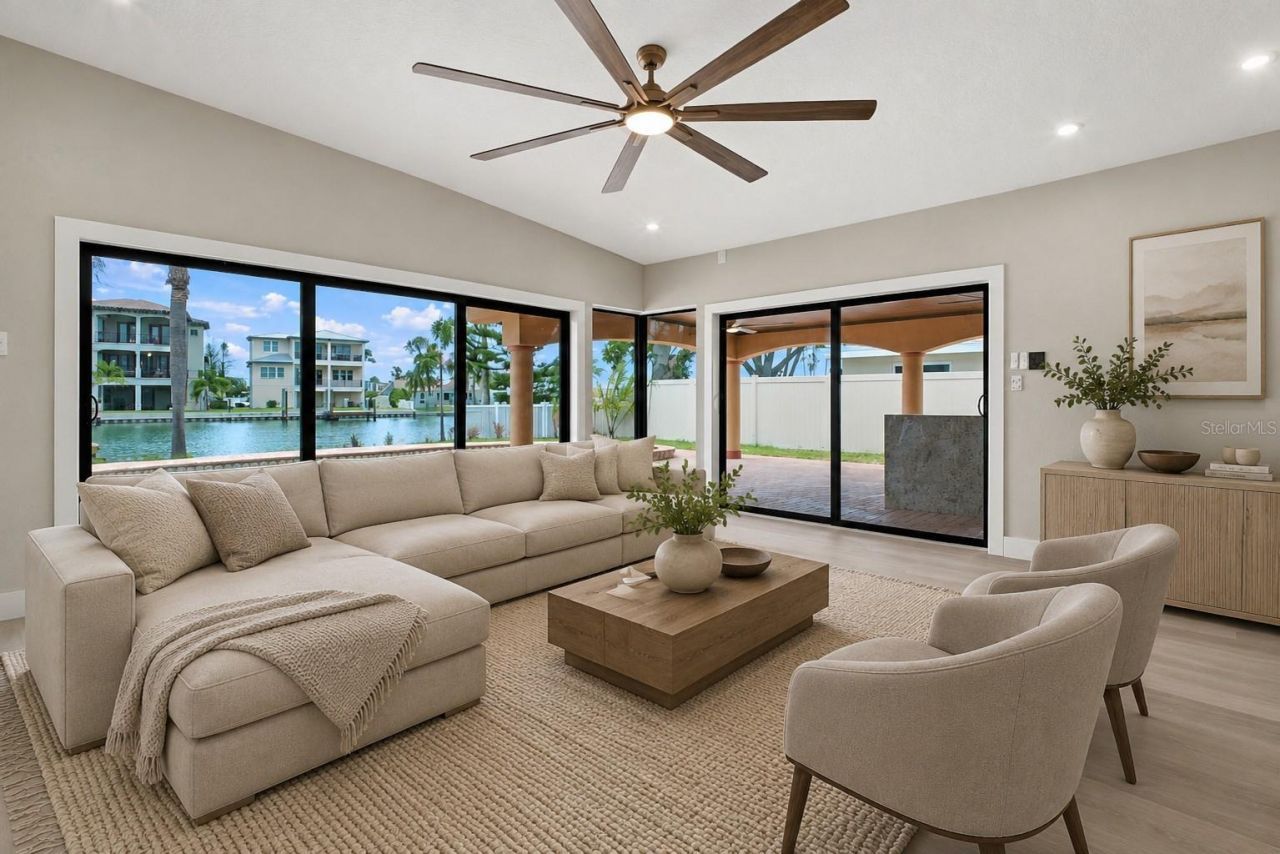 15918 Redington Drive, Redington Beach, FL 33708 Photo
