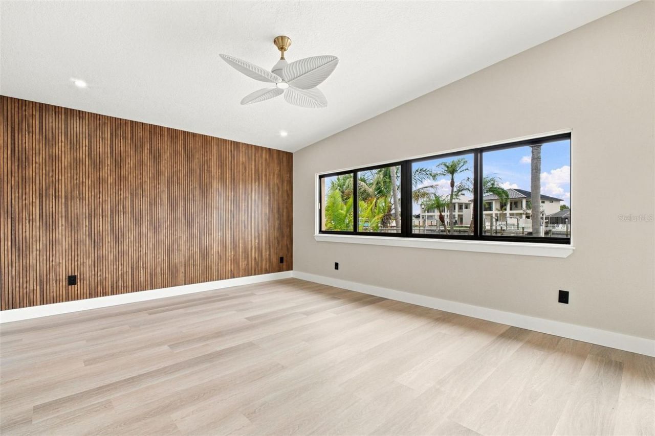 15918 Redington Drive, Redington Beach, FL 33708 Photo