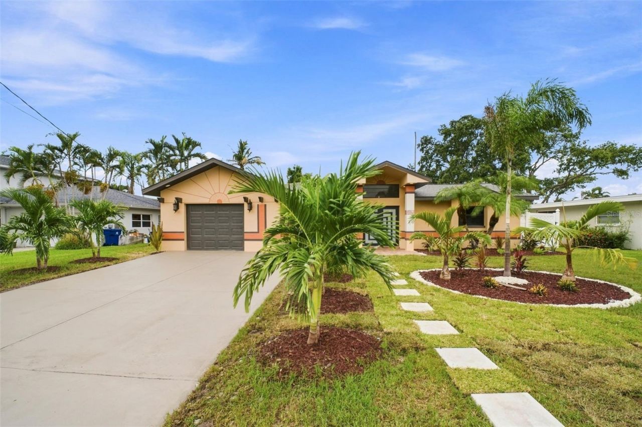 15918 Redington Drive, Redington Beach, FL 33708 Photo