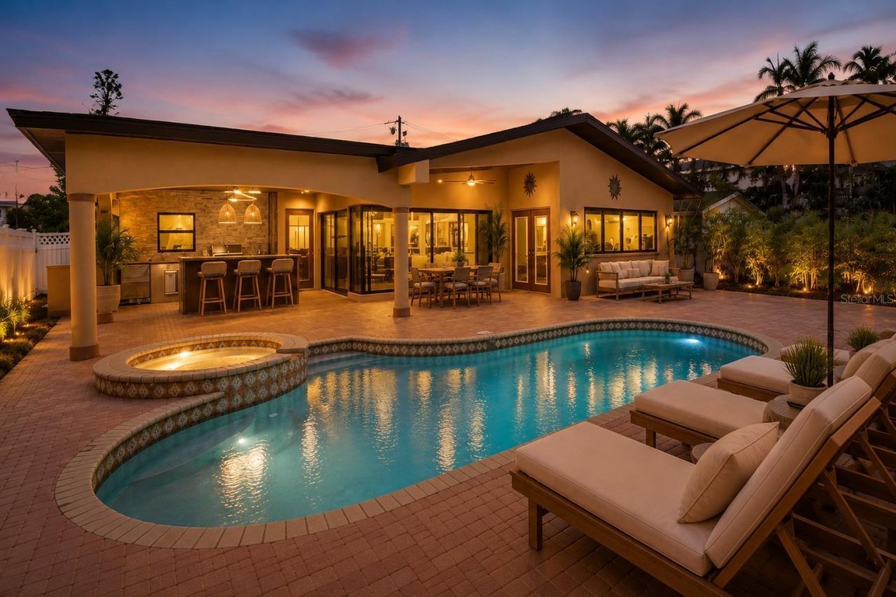15918 Redington Drive, Redington Beach, FL 33708 Photo
