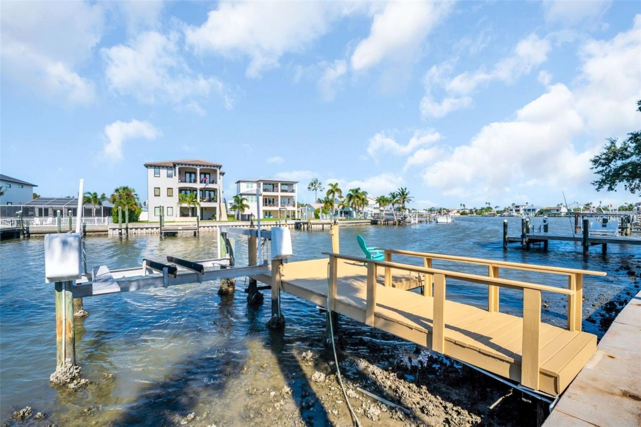 15918 Redington Drive, Redington Beach, FL 33708 Photo