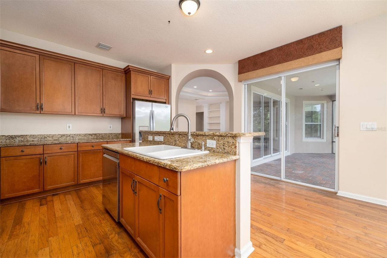 314 W Lake Victoria Circle, Deland, FL 32724 Photo