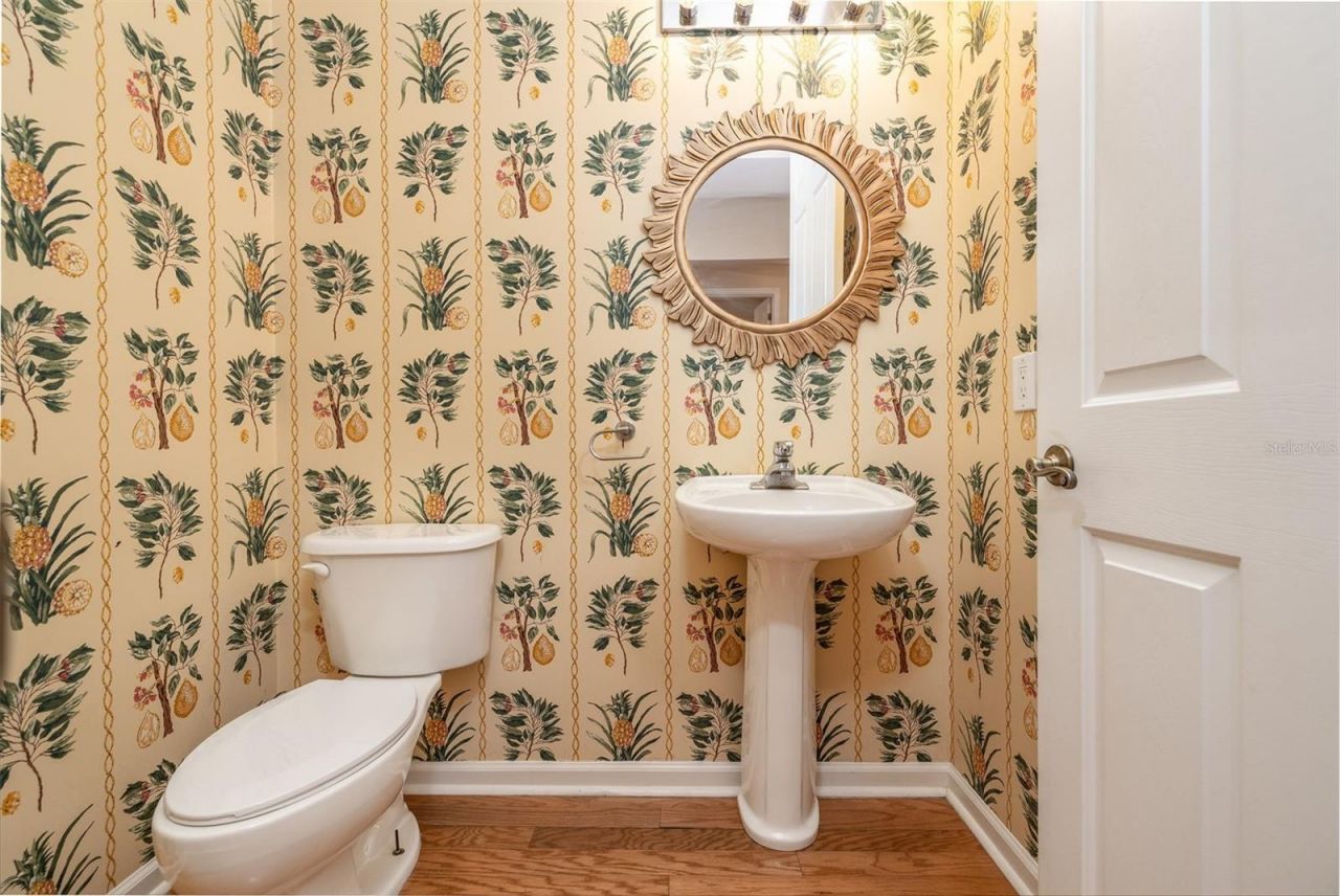 314 W Lake Victoria Circle, Deland, FL 32724 Photo