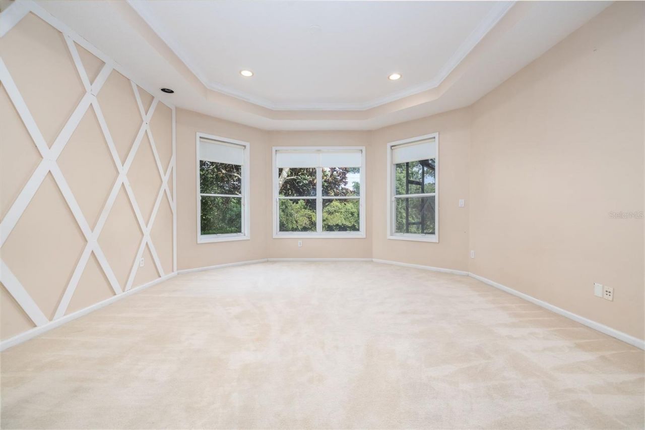 314 W Lake Victoria Circle, Deland, FL 32724 Photo