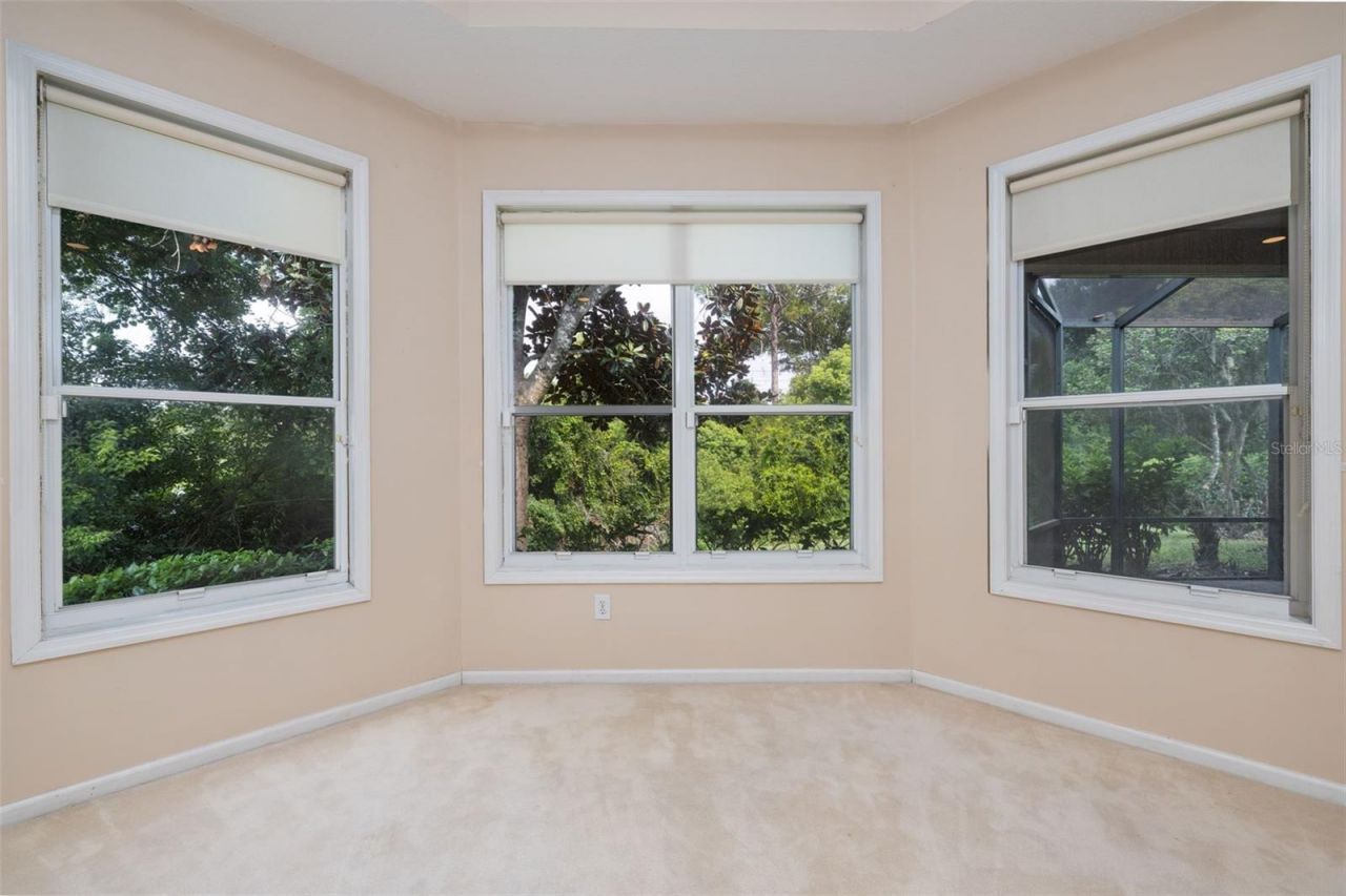 314 W Lake Victoria Circle, Deland, FL 32724 Photo