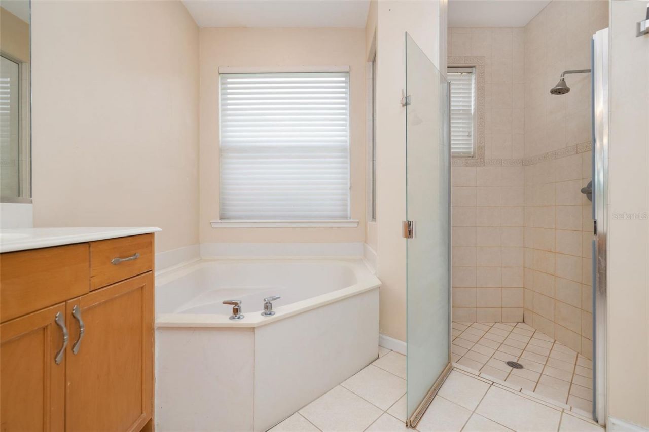314 W Lake Victoria Circle, Deland, FL 32724 Photo