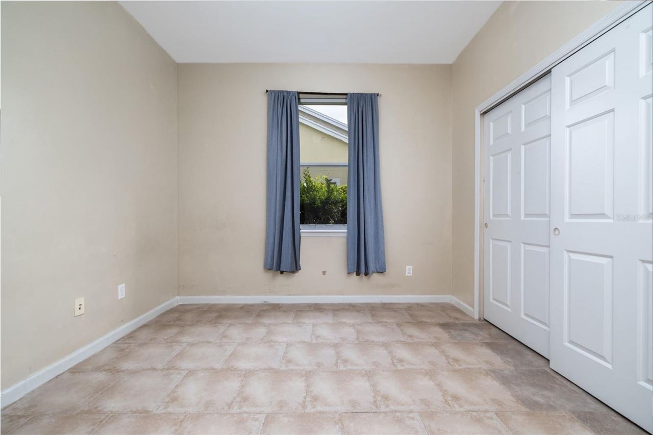 314 W Lake Victoria Circle, Deland, FL 32724 Photo