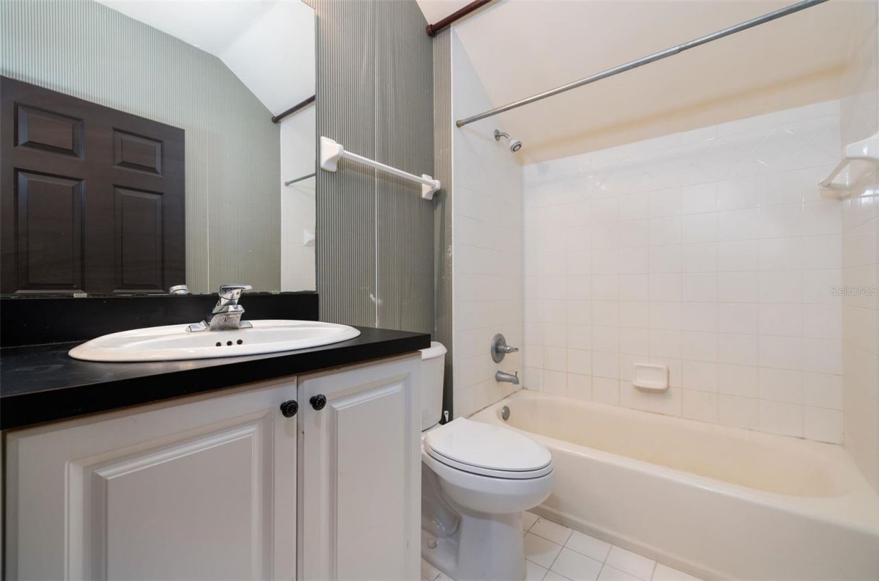 314 W Lake Victoria Circle, Deland, FL 32724 Photo