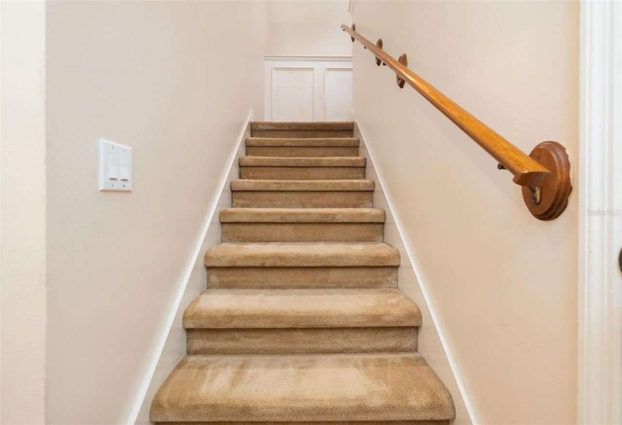 314 W Lake Victoria Circle, Deland, FL 32724 Photo
