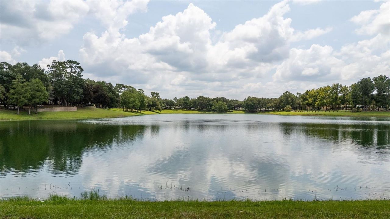 314 W Lake Victoria Circle, Deland, FL 32724 Photo