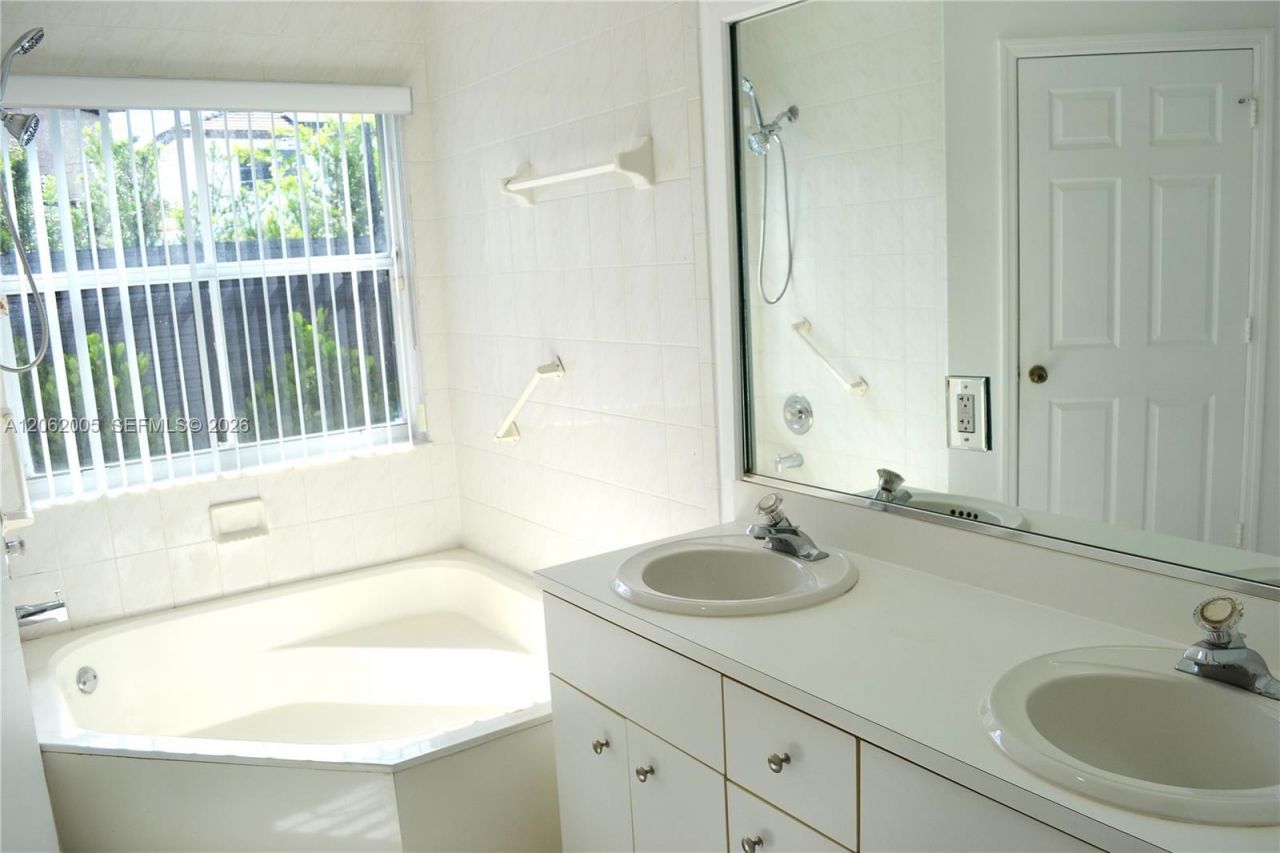 8328 SW 163rd Ave , Miami, FL 33193 Photo