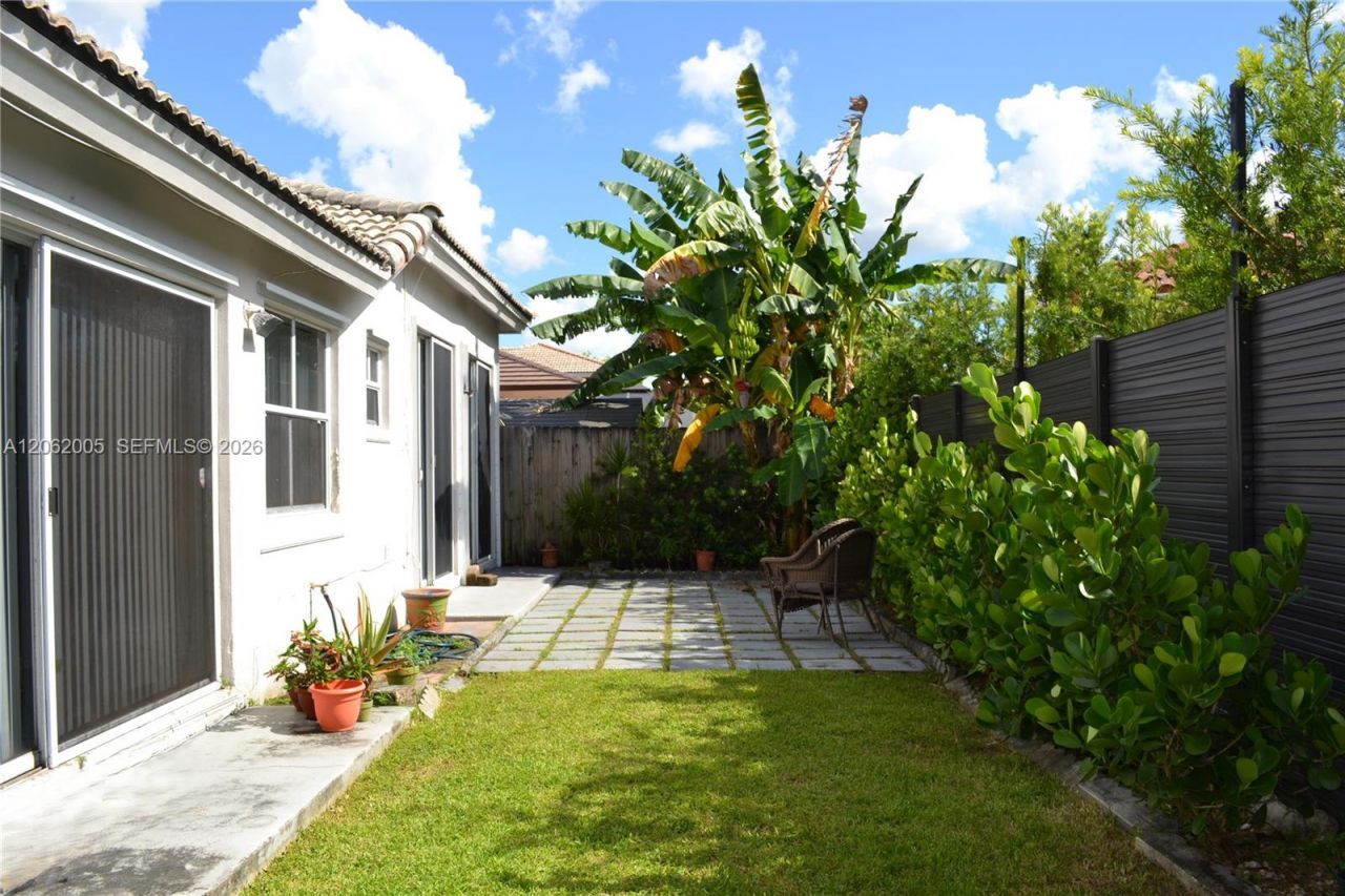 8328 SW 163rd Ave , Miami, FL 33193 Photo