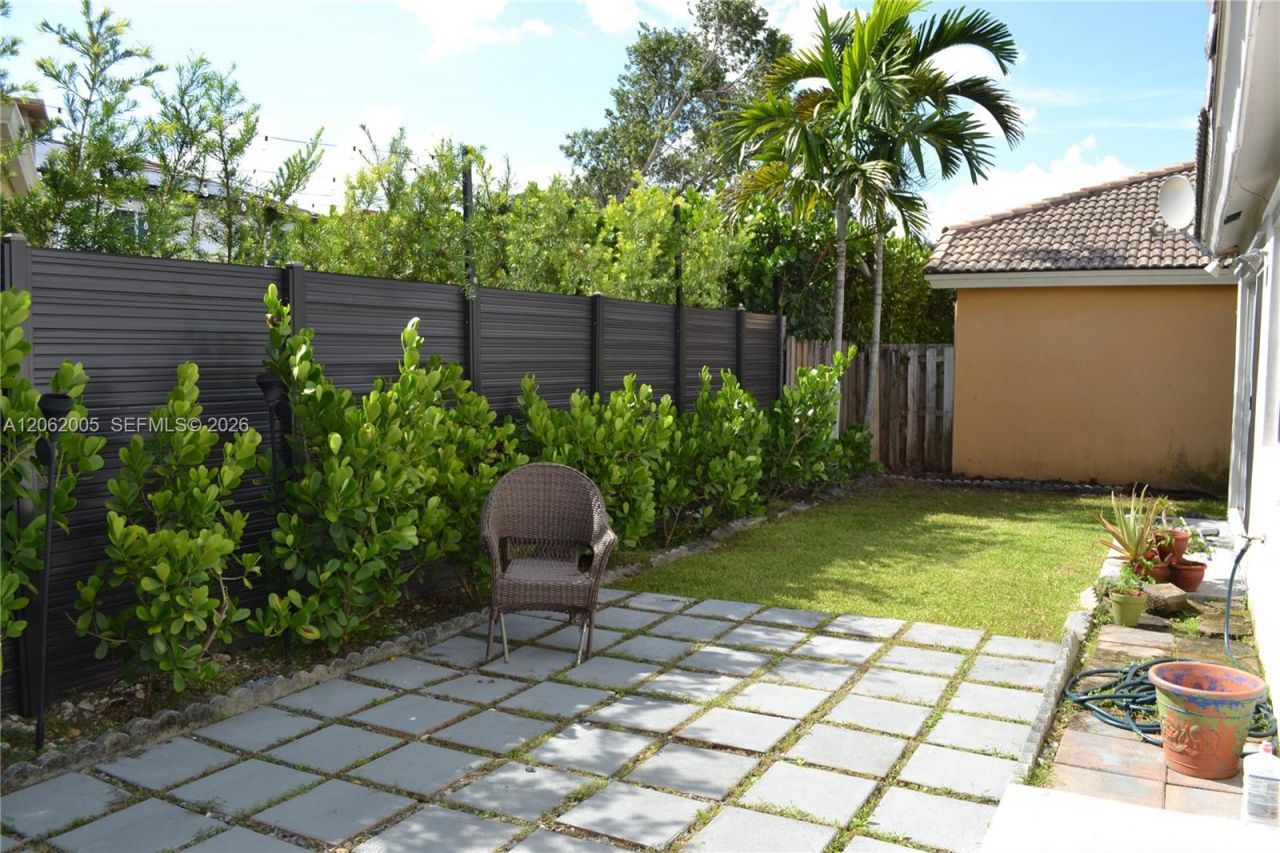 8328 SW 163rd Ave , Miami, FL 33193 Photo