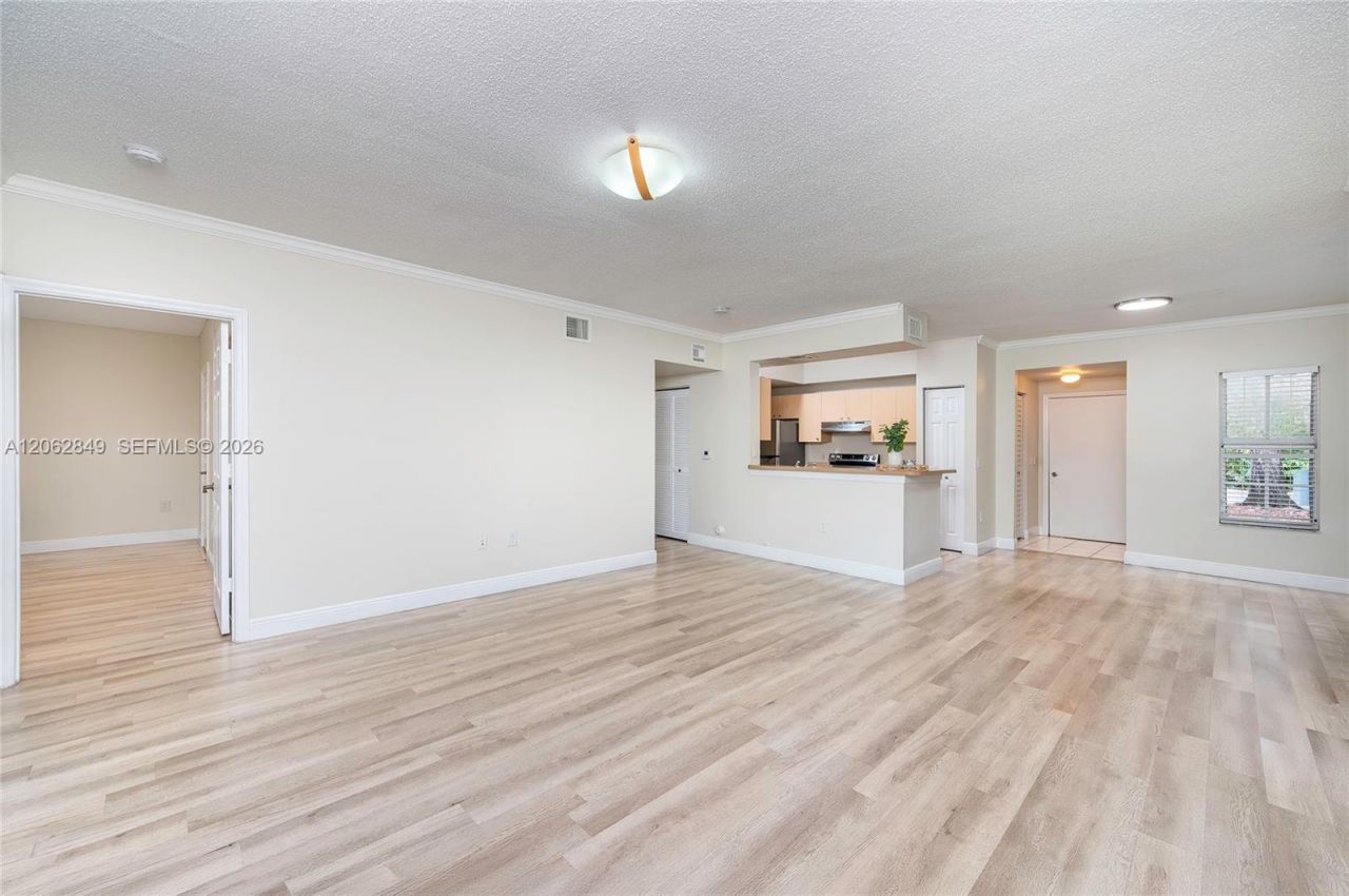 2482 Centergate Dr, Unit 101, Miramar, FL 33025 Photo