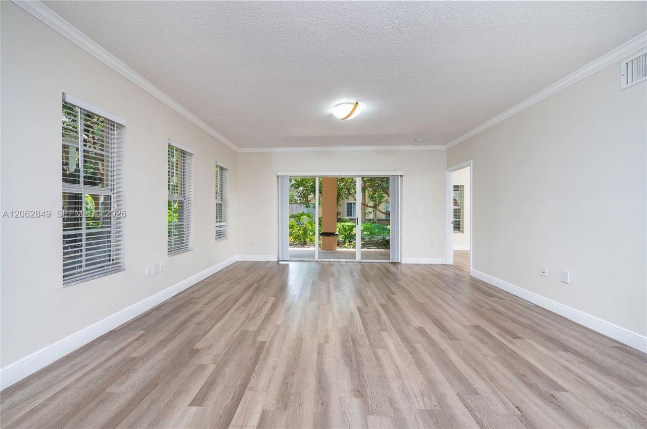2482 Centergate Dr, Unit 101, Miramar, FL 33025 Photo