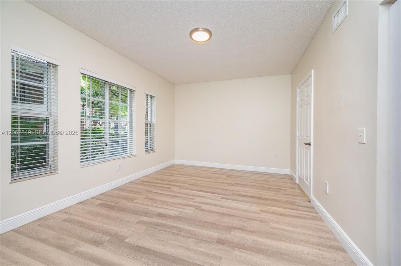 2482 Centergate Dr, Unit 101, Miramar, FL 33025 Photo