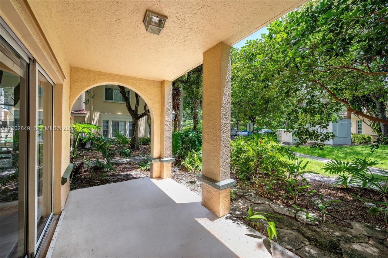 2482 Centergate Dr, Unit 101, Miramar, FL 33025 Photo