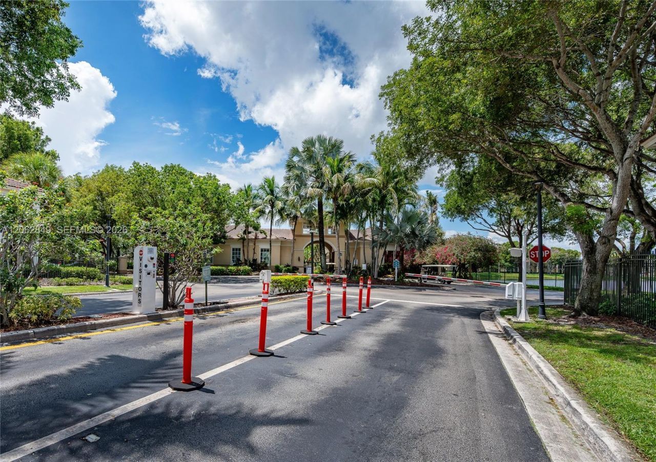 2482 Centergate Dr, Unit 101, Miramar, FL 33025 Photo