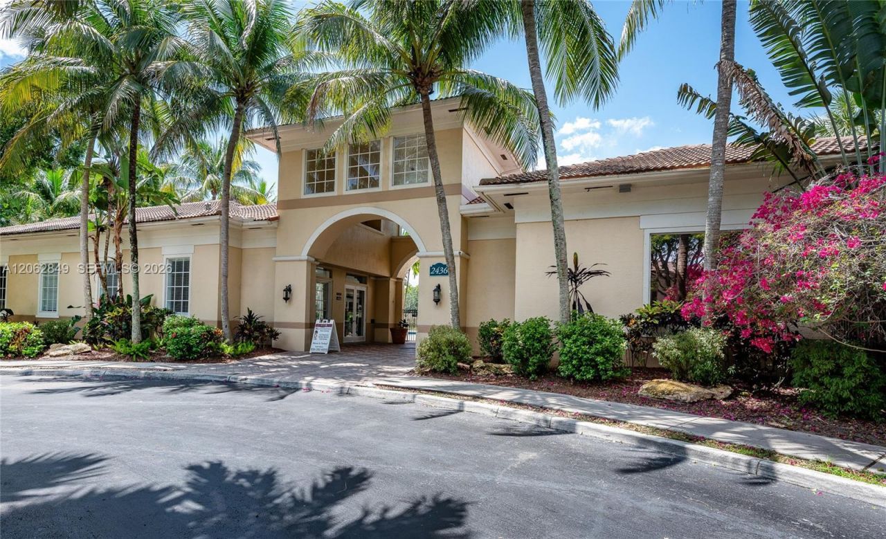 2482 Centergate Dr, Unit 101, Miramar, FL 33025 Photo