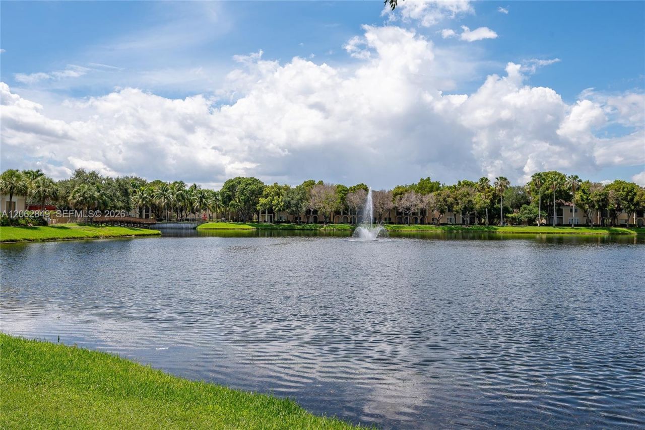 2482 Centergate Dr, Unit 101, Miramar, FL 33025 Photo