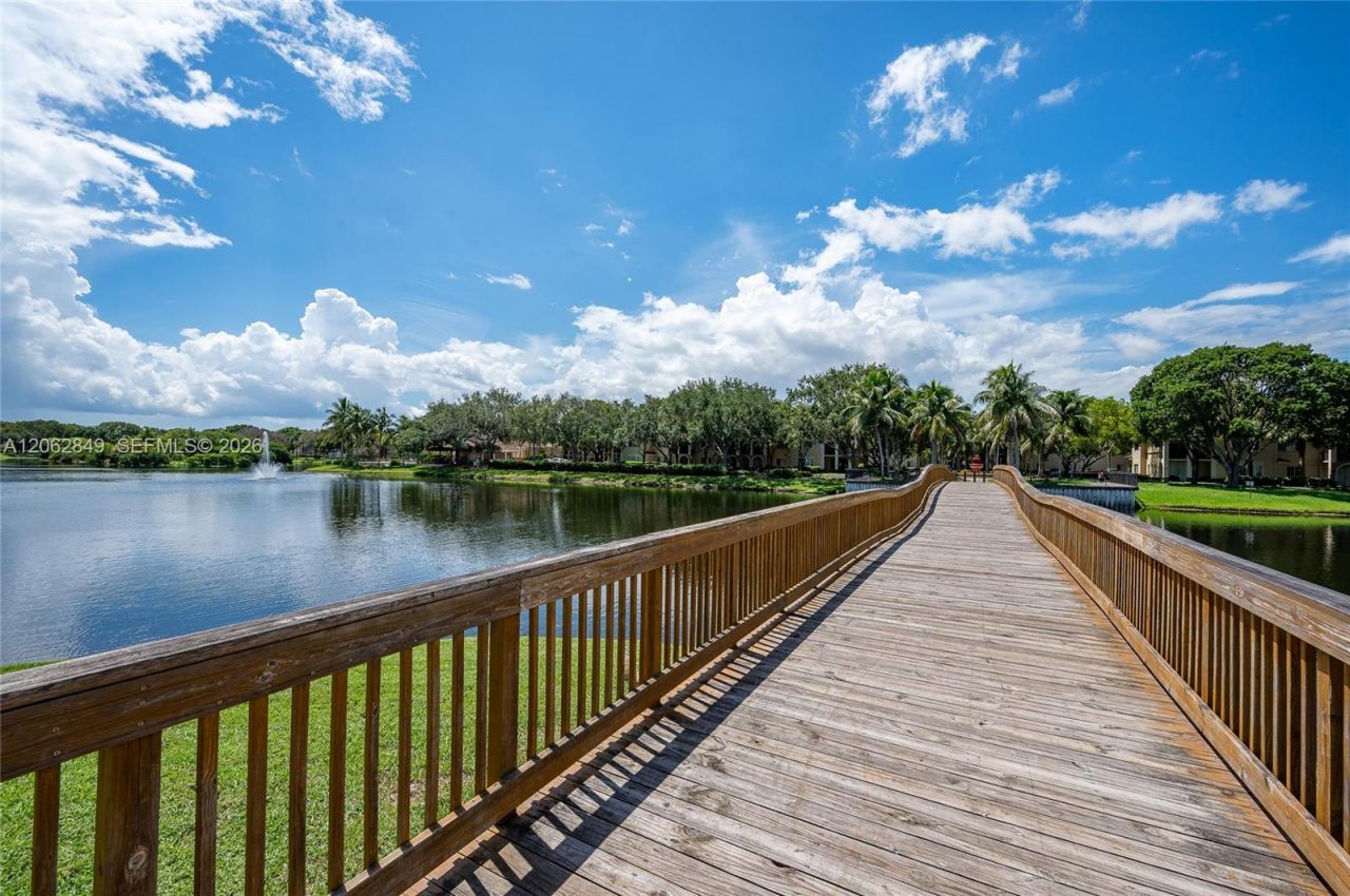 2482 Centergate Dr, Unit 101, Miramar, FL 33025 Photo