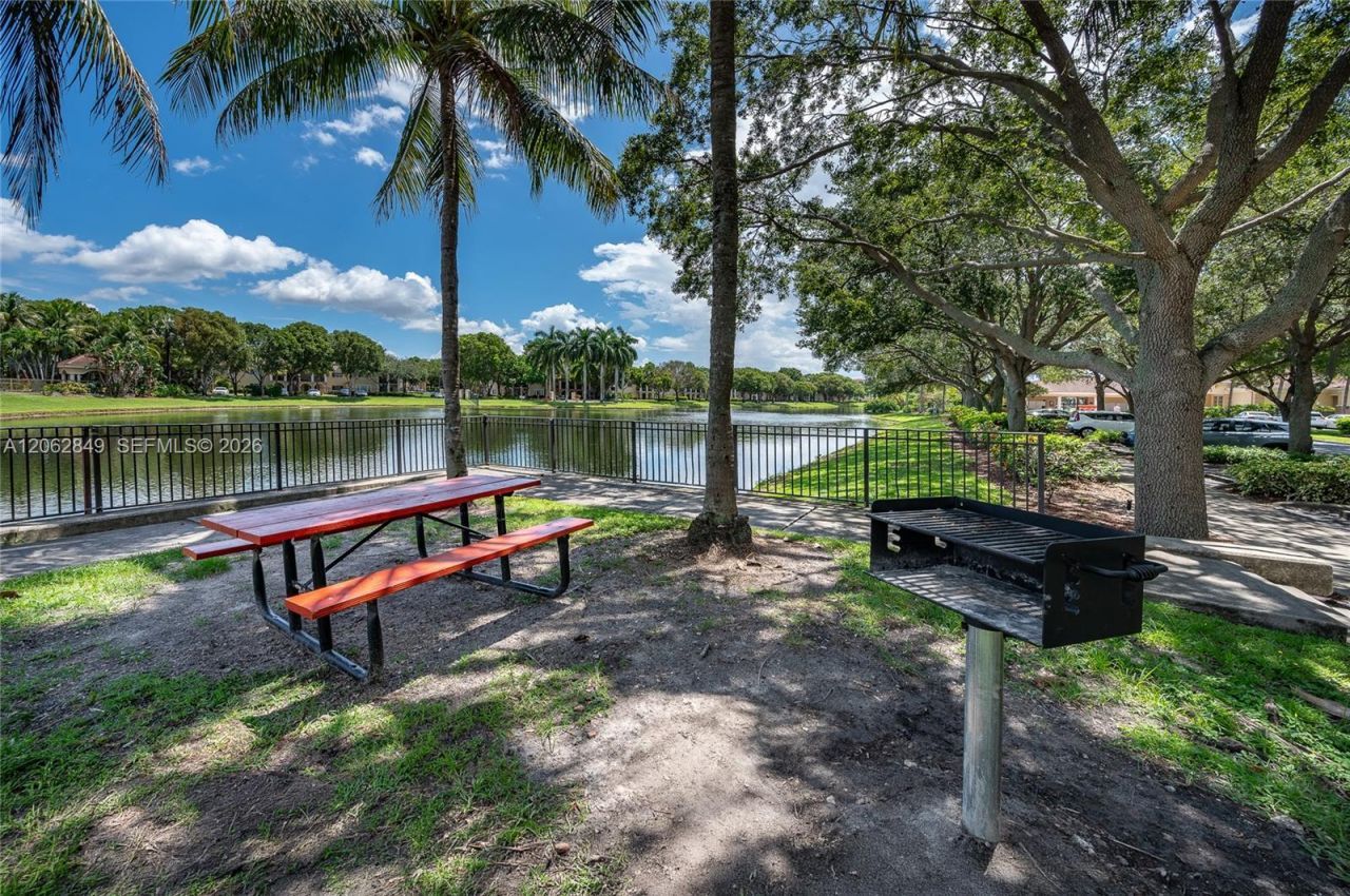 2482 Centergate Dr, Unit 101, Miramar, FL 33025 Photo