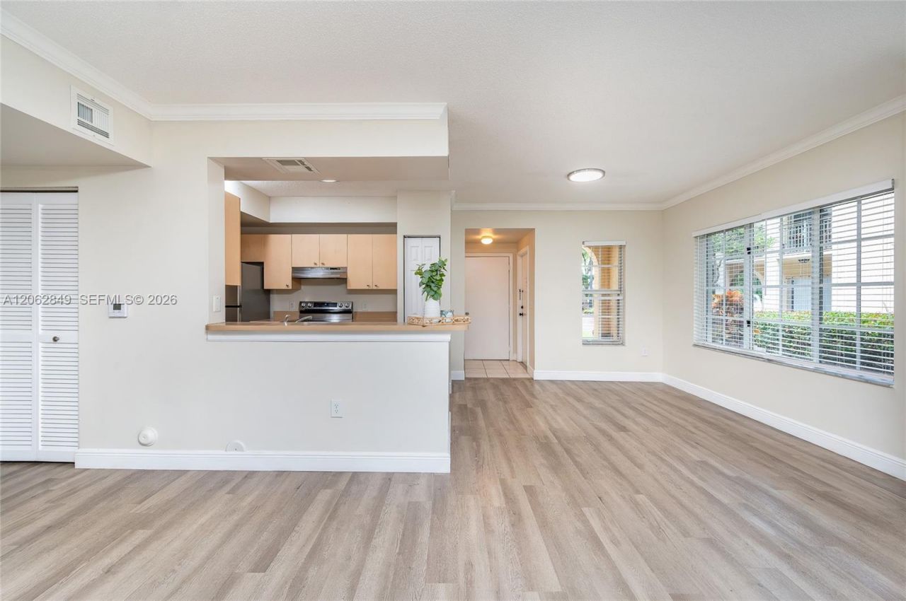 2482 Centergate Dr, Unit 101, Miramar, FL 33025 Photo