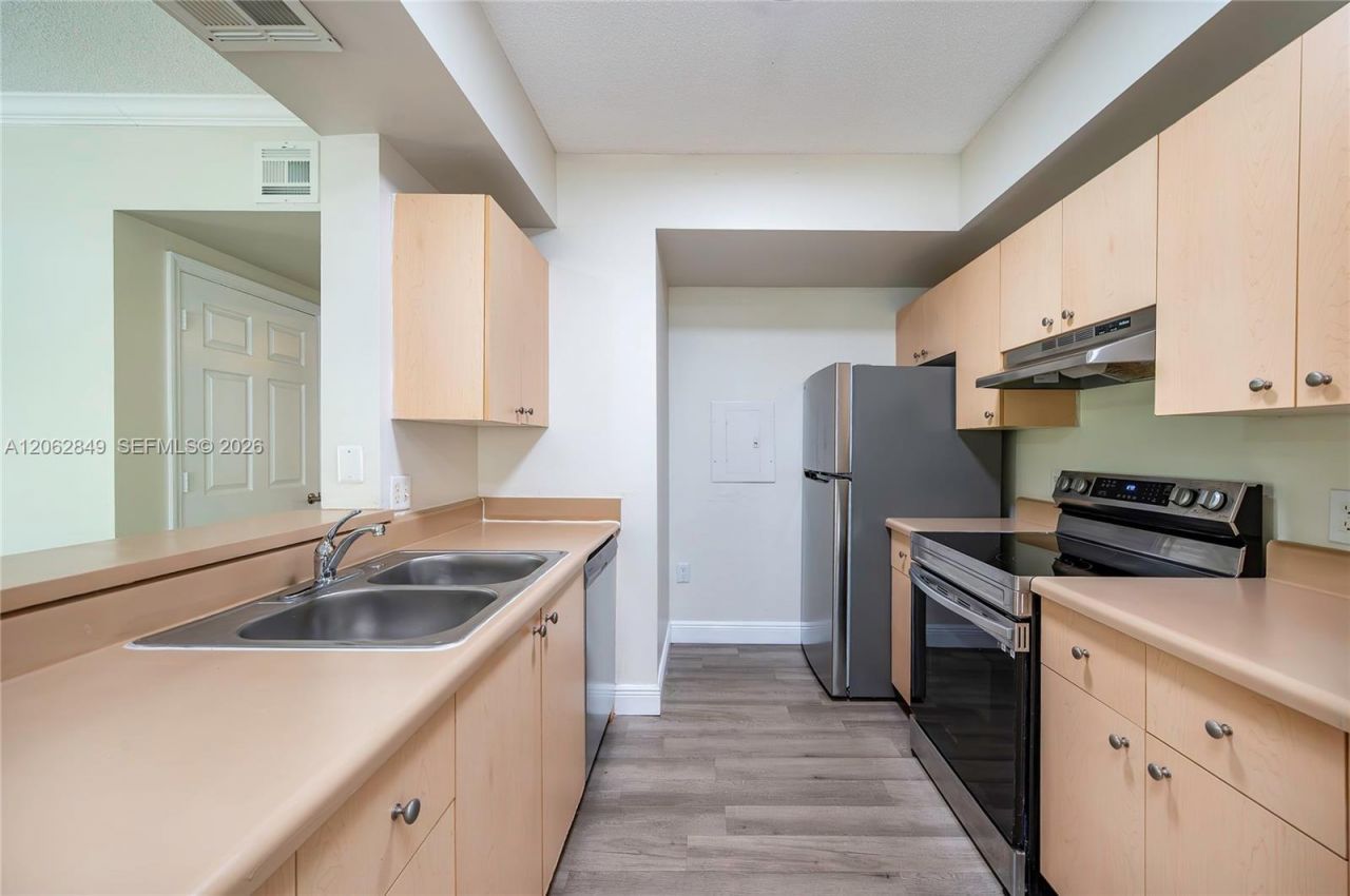 2482 Centergate Dr, Unit 101, Miramar, FL 33025 Photo