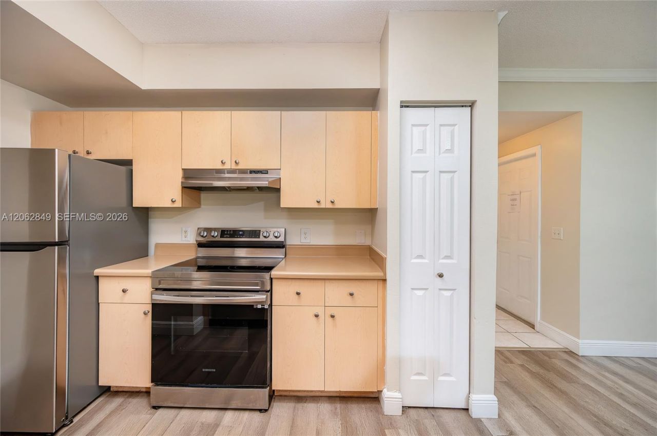 2482 Centergate Dr, Unit 101, Miramar, FL 33025 Photo