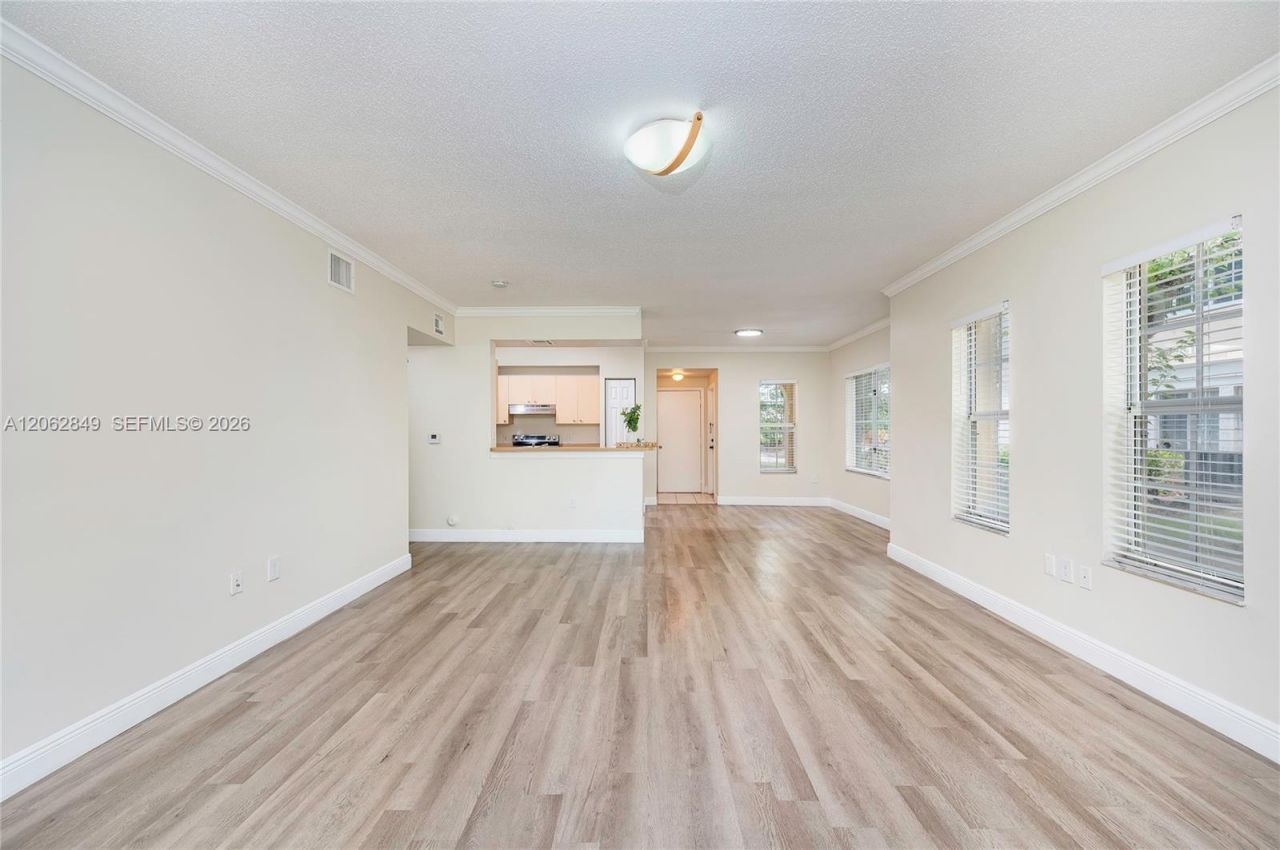 2482 Centergate Dr, Unit 101, Miramar, FL 33025 Photo